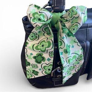 Festive Design Green Skinny Scarf